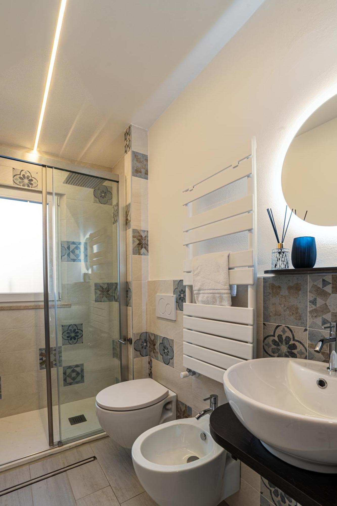 Inaugurazione 2024 - Villa Pratu Apartments A 100 Metri Dal Mare リッチョーネ エクステリア 写真