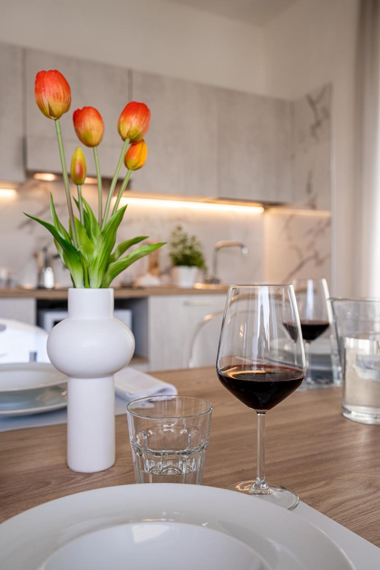 Inaugurazione 2024 - Villa Pratu Apartments A 100 Metri Dal Mare リッチョーネ エクステリア 写真