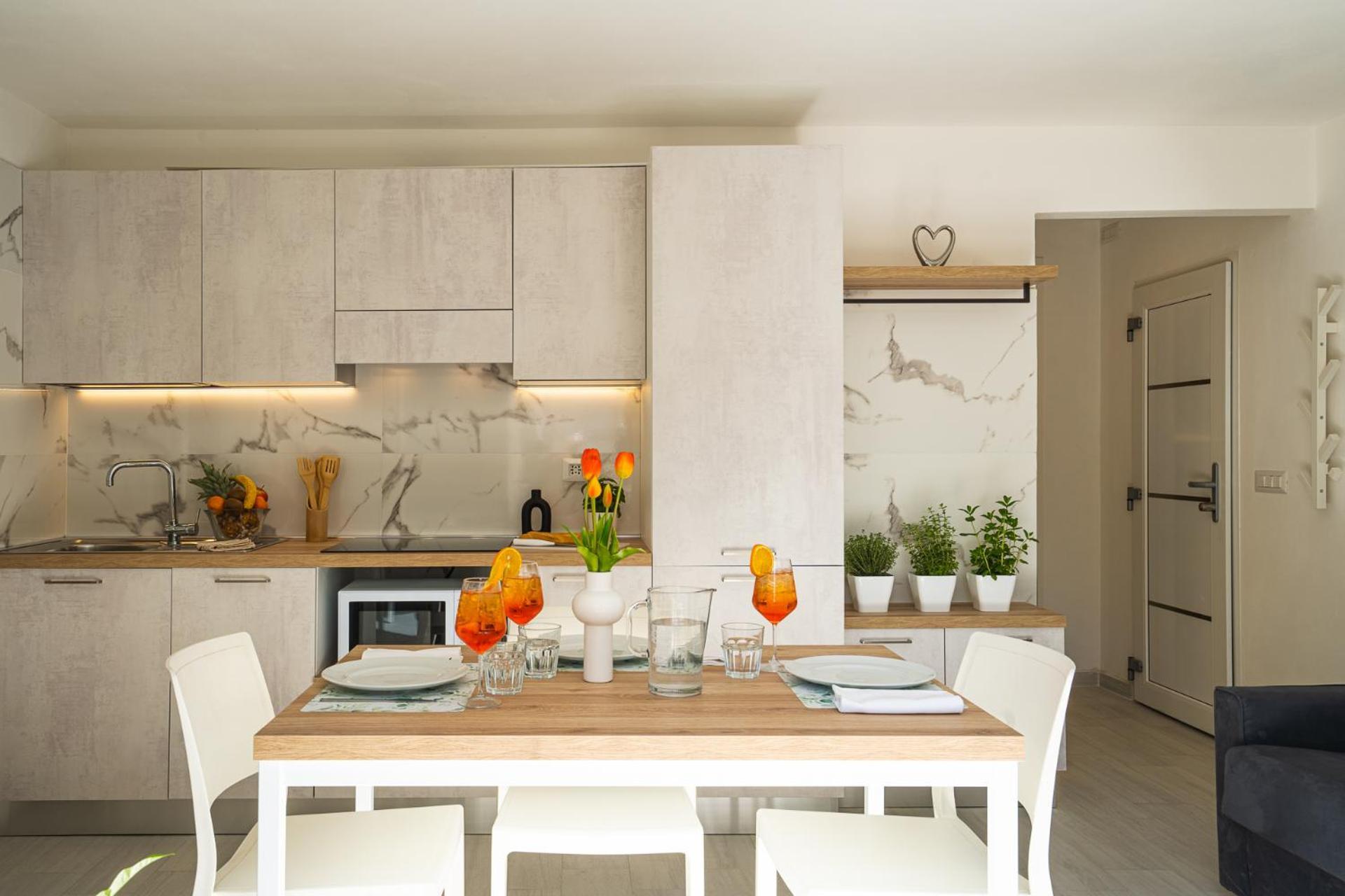 Inaugurazione 2024 - Villa Pratu Apartments A 100 Metri Dal Mare リッチョーネ エクステリア 写真