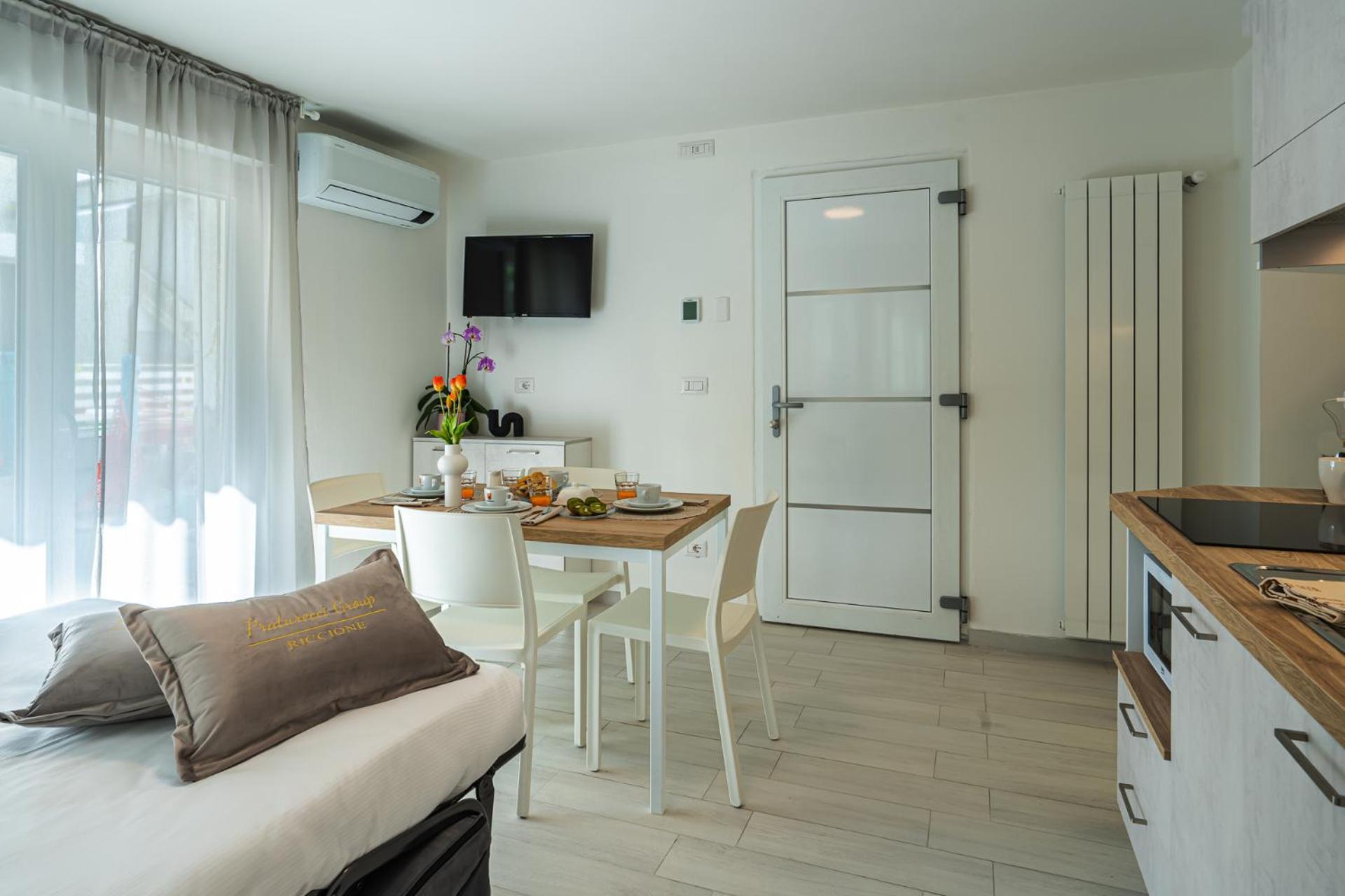 Inaugurazione 2024 - Villa Pratu Apartments A 100 Metri Dal Mare リッチョーネ エクステリア 写真